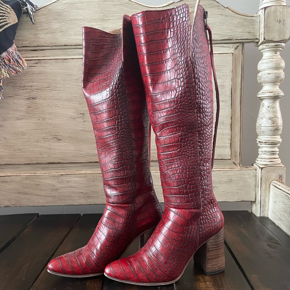 Jasper Red Croco | Freebird Stores